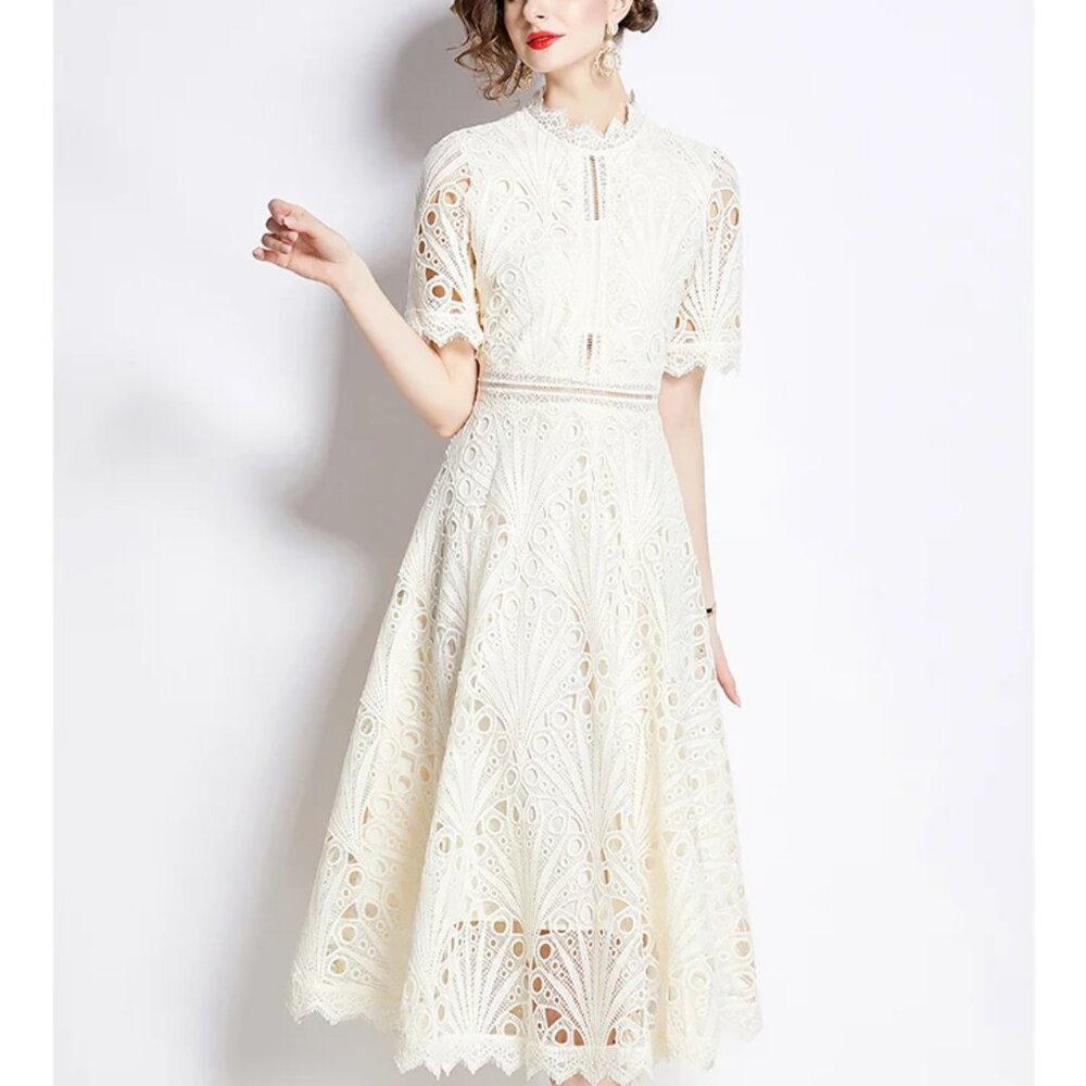 NEW - Summer White Lace Flower Embroidery Evening Prom Dress Large